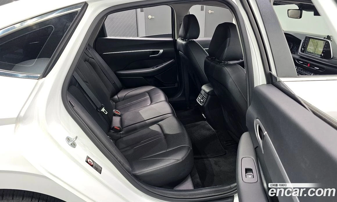 Hyundai Sonata 2.0 LPG(rental car) Style, снимка 17 - Автомобили и джипове - 55793430