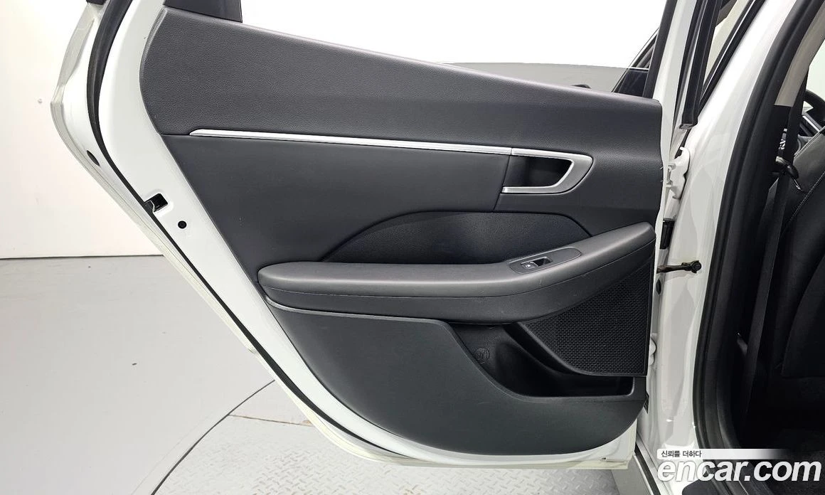 Hyundai Sonata 2.0 LPG(rental car) Style, снимка 15 - Автомобили и джипове - 55793430