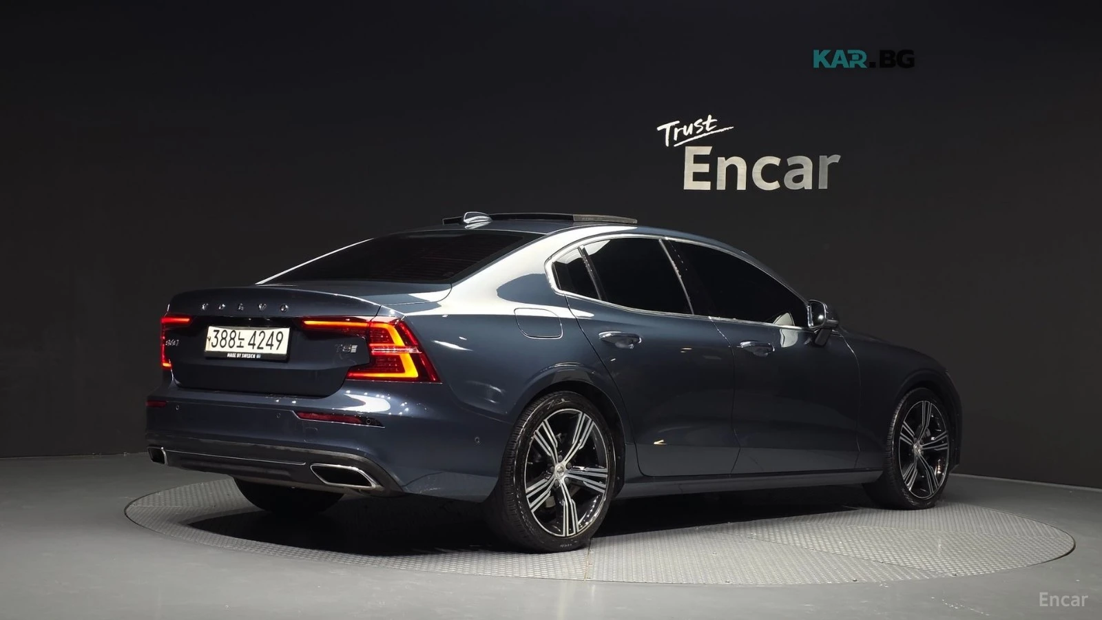 Volvo S60 T5* INSCRIPTION* DISTRONIC* 360* ОБДУХ* МАСАЖИ* ХЕ, снимка 3 - Автомобили и джипове - 55976678