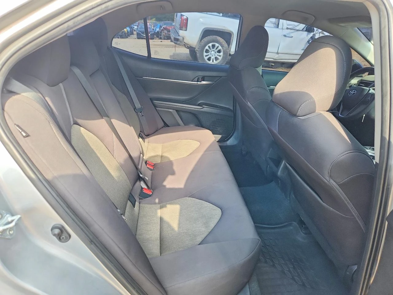 Toyota Camry 2.5l Le, снимка 10 - Автомобили и джипове - 56042783