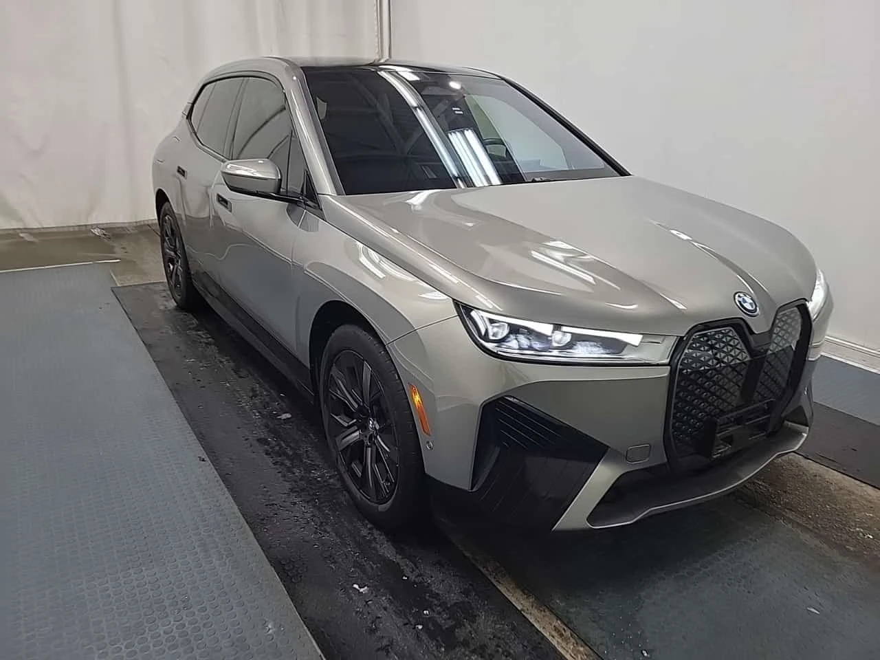 BMW iX Xdrive50 * ����������*  | Mobile.bg � ����������� 5