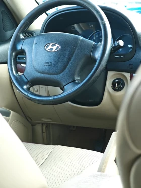 Обява за продажба на Hyundai Santa fe 2.2 CRDi 4x4 ръчни скорости ~6 900 лв. - изображение 6