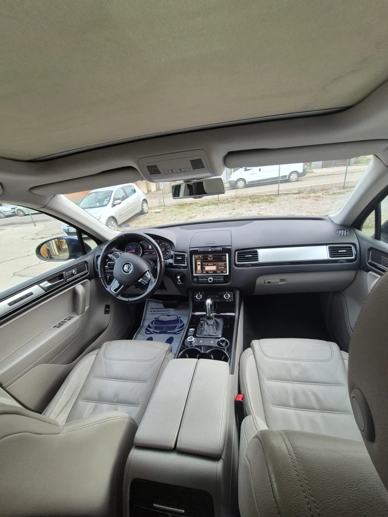 VW Touareg, снимка 8 - Автомобили и джипове - 52598485