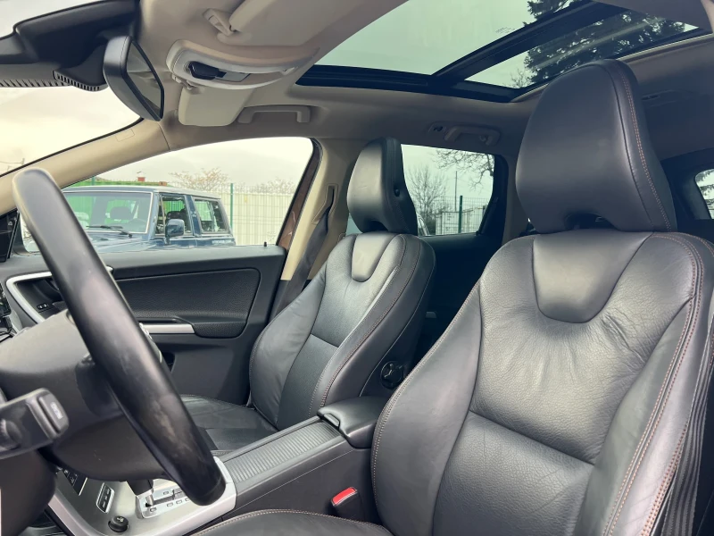 Volvo XC60 Т6 3.0 AWD* АВТОМАТИК* ШВЕЙЦАРИЯ* КОЖА* ТОП* , снимка 14 - Автомобили и джипове - 53261066