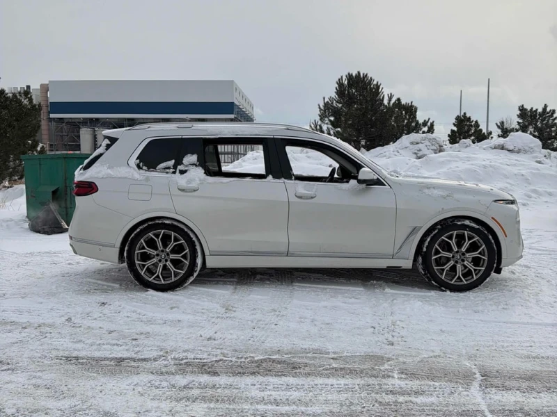 BMW X7 * xDrive40i * ДИСТРОНИК * 360 * ХЕД ЪП * H/K, снимка 3 - Автомобили и джипове - 53447979