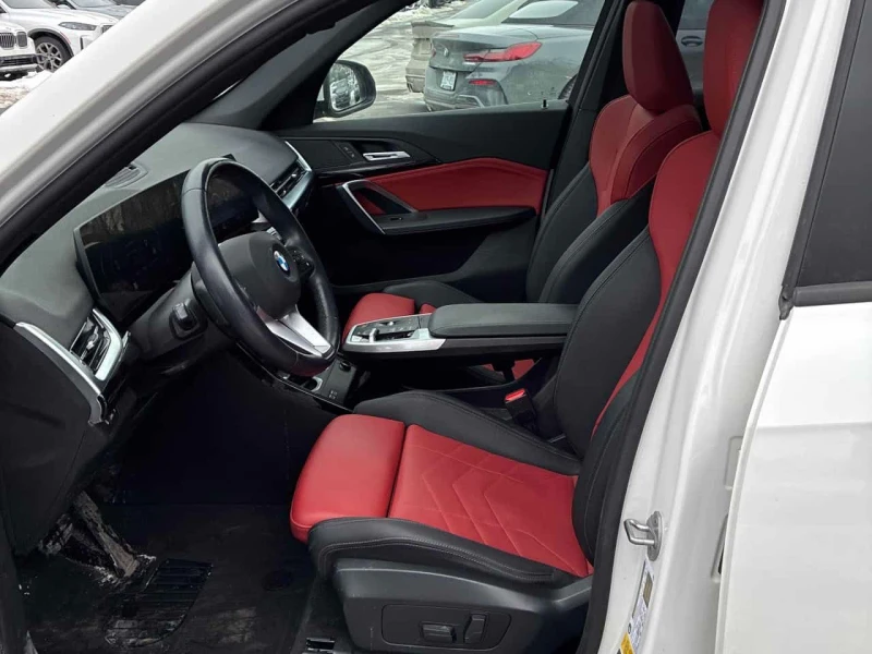 BMW X1 xDrive28i/ПАНОРАМА/ОТ ПРЕДСТАВИТЕЛСТВО НА BMW, снимка 10 - Автомобили и джипове - 53599451