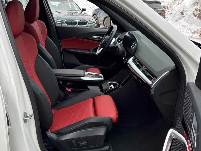 BMW X1 xDrive28i/ПАНОРАМА/ОТ ПРЕДСТАВИТЕЛСТВО НА BMW, снимка 15 - Автомобили и джипове - 53599451