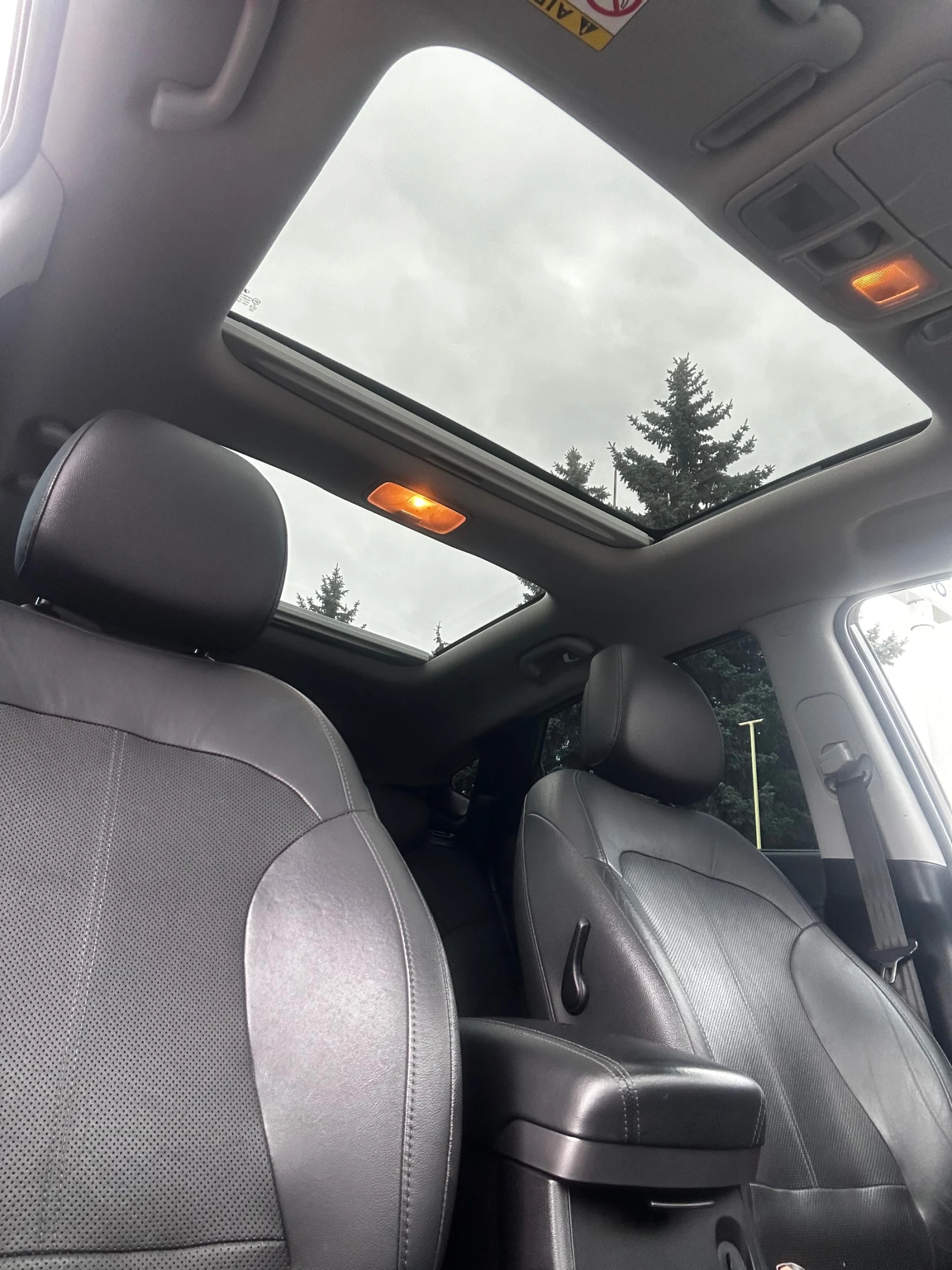 Hyundai IX35 Tucson, снимка 14 - Автомобили и джипове - 54395443