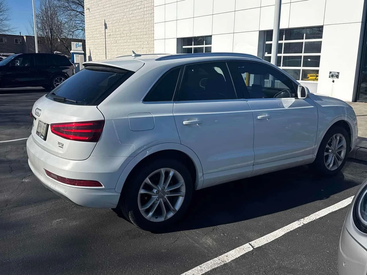 Audi Q3 * Technik * CARFAX * ЦЕНА ДО БГ, снимка 4 - Автомобили и джипове - 54425663