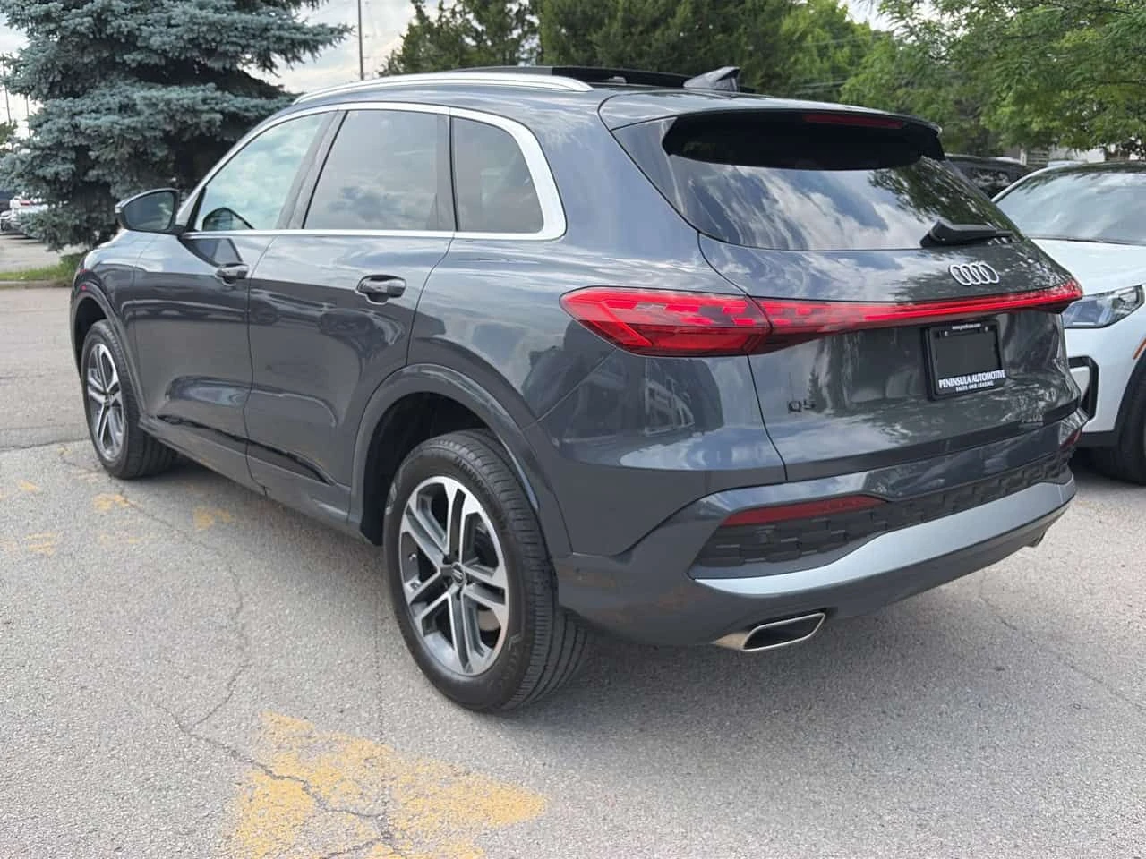 Audi Q5 * 4 BRAND NEW TIRES, 2 KEYS , FLAWLESS CONDITION *, снимка 8 - Автомобили и джипове - 55146196