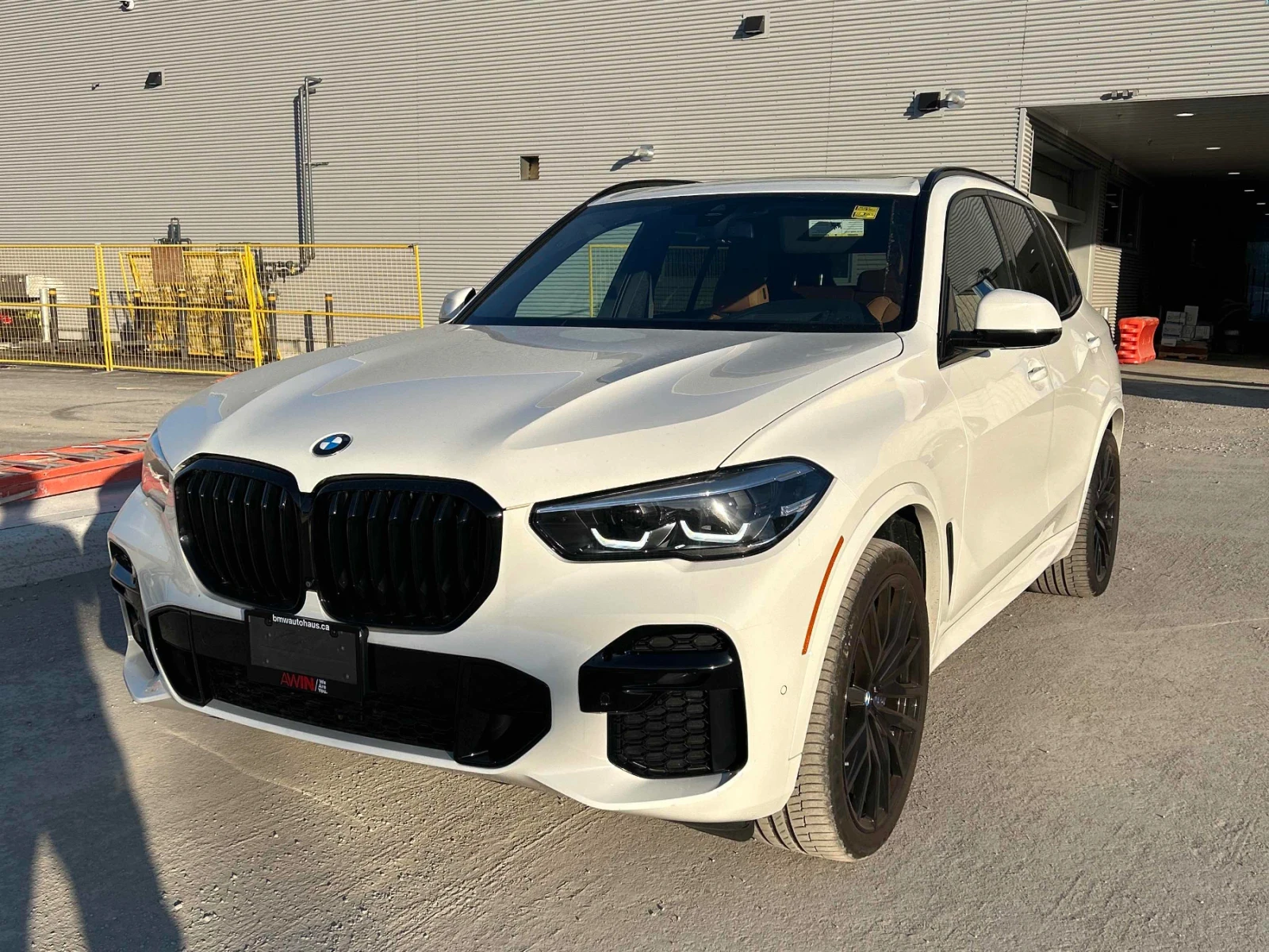 BMW X5 SWAROVSKI * MPACK * HEAD UP * CAR FAX * , снимка 3 - Автомобили и джипове - 55255159