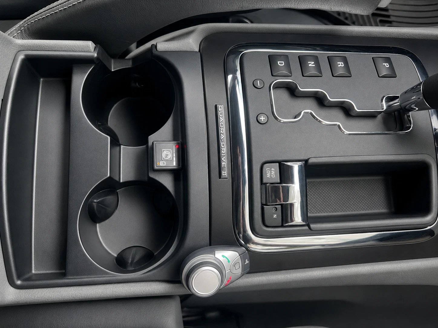 Jeep Grand cherokee 4.7 Limited Autom., снимка 13 - Автомобили и джипове - 55398751