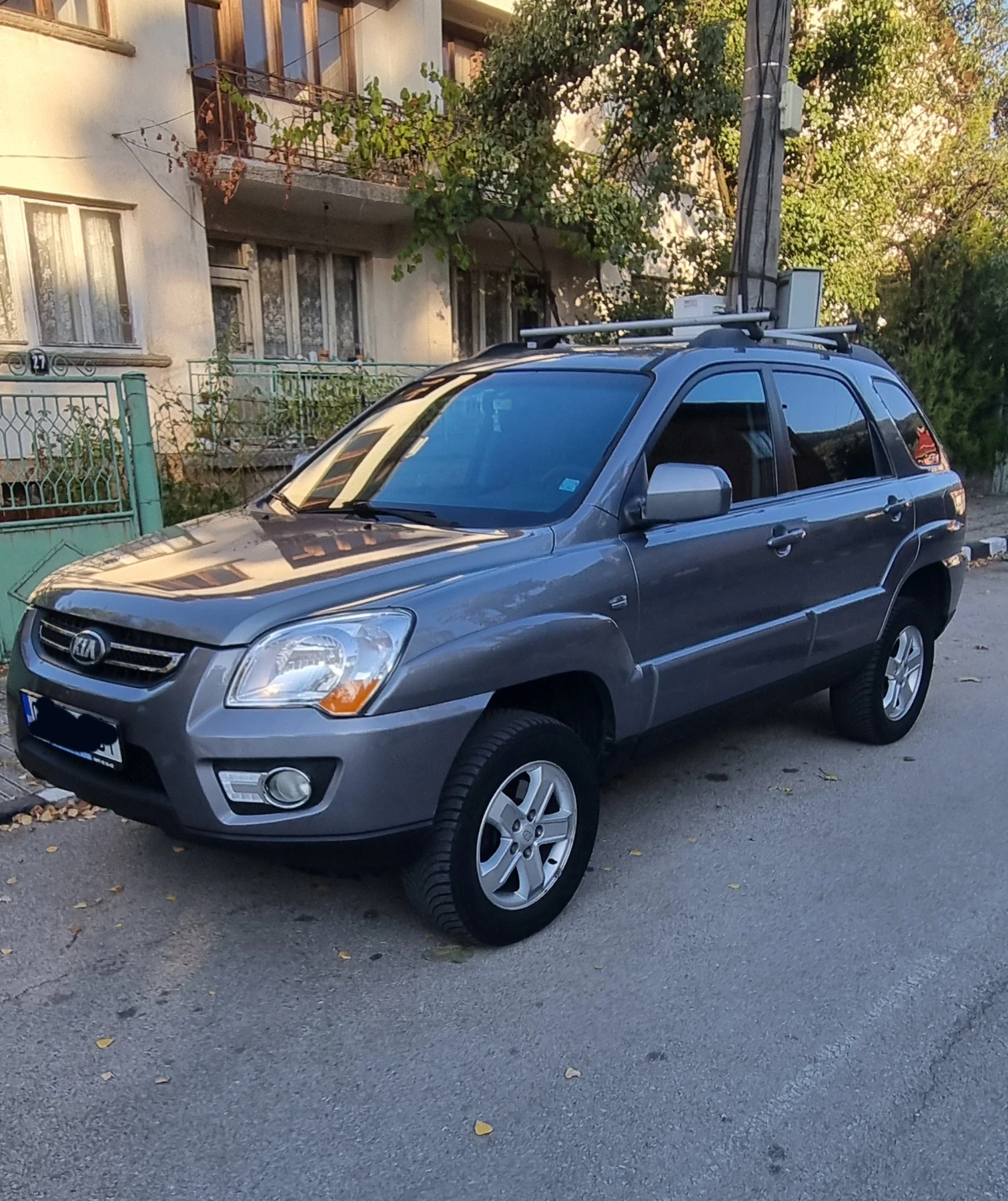 Kia Sportage 2.0, снимка 3 - Автомобили и джипове - 56315145