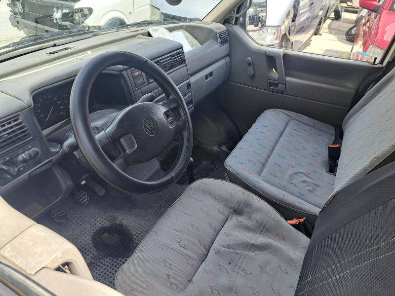 VW Crafter 2.5 TDI НА ЧАСТИ , снимка 6 - Бусове и автобуси - 48700690