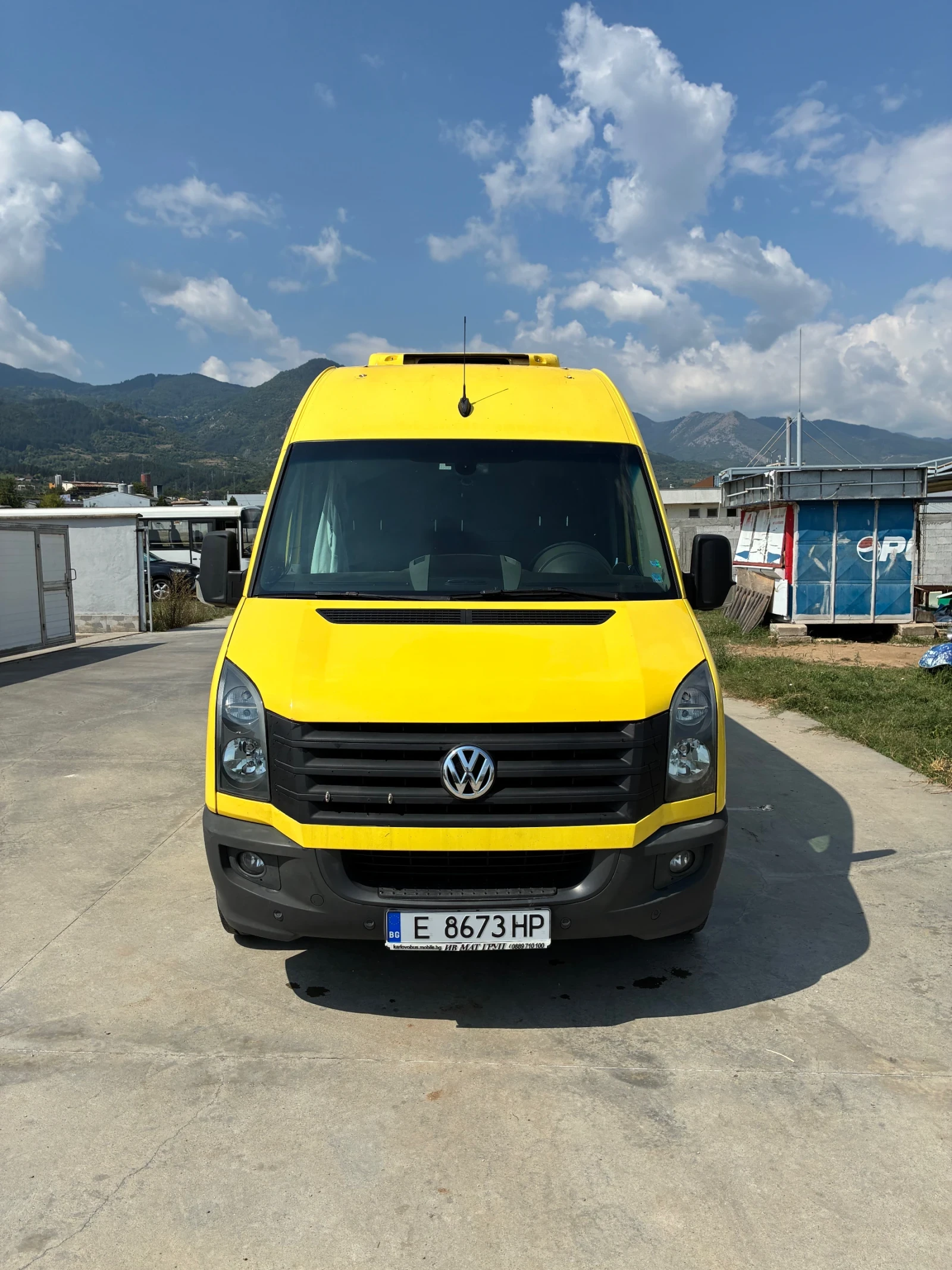 VW Crafter, снимка 8 - Бусове и автобуси - 55930979