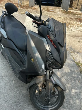     Yamaha X-max 125