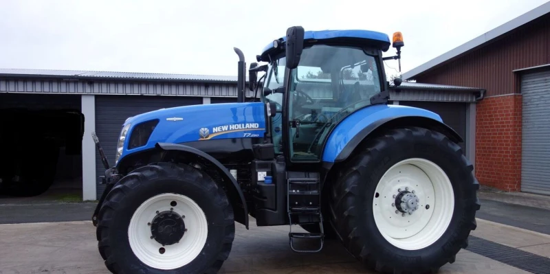 Трактор New Holland T7250 , снимка 2 - Селскостопанска техника - 53406091