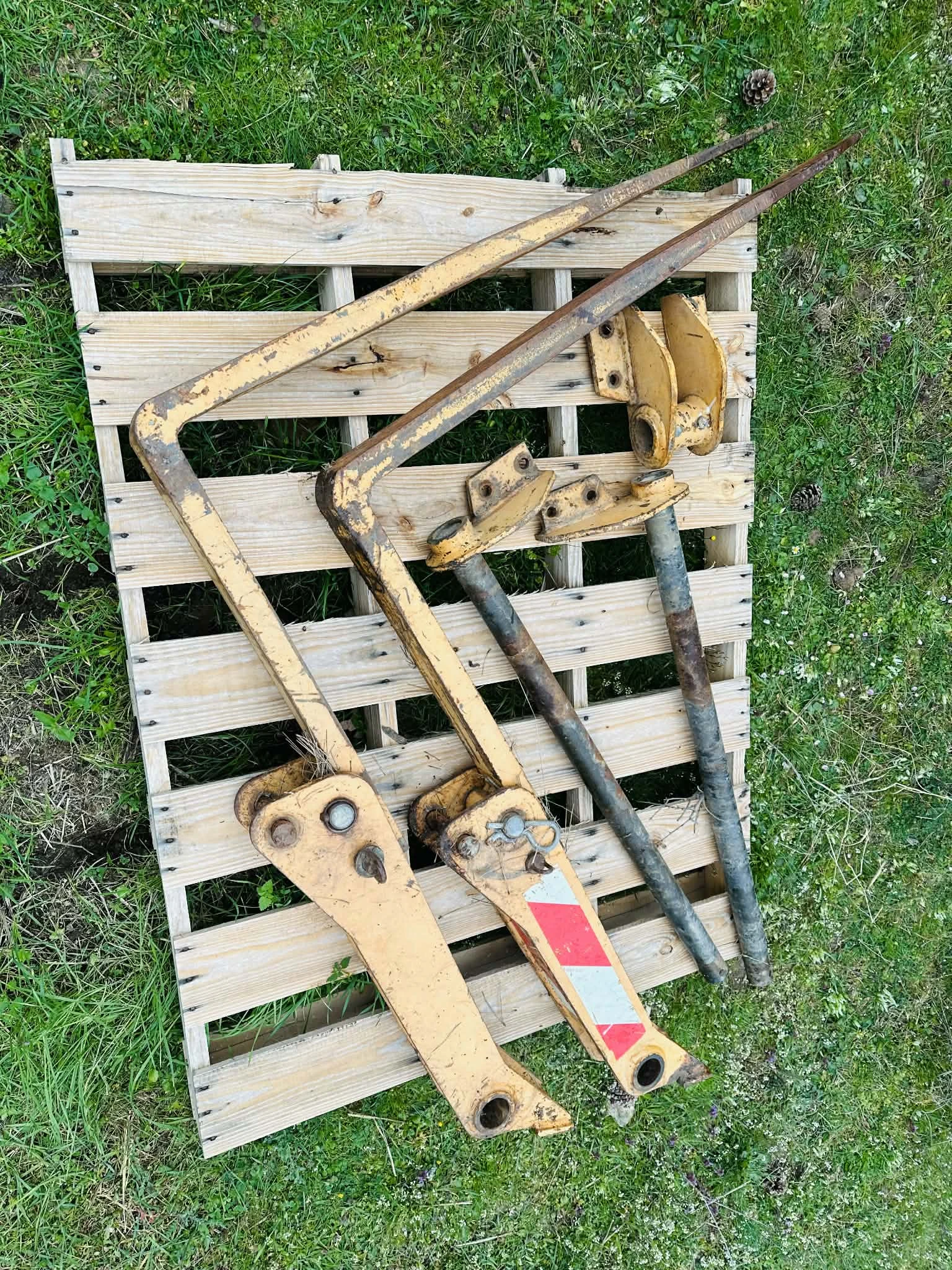 ������� ������ �� ����� New Holland | Mobile.bg � ����������� 3