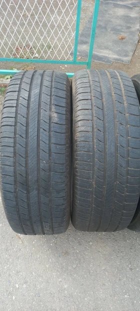 Гуми Всесезонни 235/55R19, снимка 2