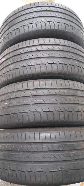 Гуми Летни 235/50R19, снимка 8 - Гуми и джанти - 49720001