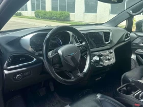 Chrysler Pacifica | Touring L | ПОДГРЕВ | CARFAX | , снимка 5