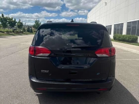 Chrysler Pacifica | Touring L | ПОДГРЕВ | CARFAX | , снимка 4