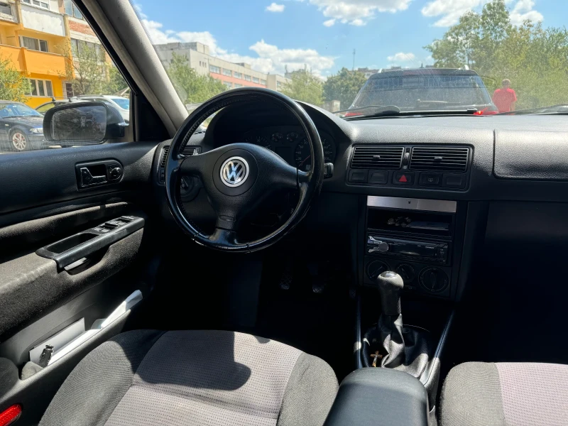 VW Golf 1.9 TDI, снимка 10 - Автомобили и джипове - 47244517