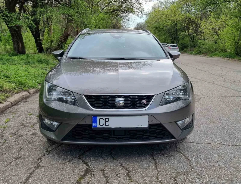 Seat Leon Seat Leon FR 2.0 tdi DSG Подгрев, снимка 3 - Автомобили и джипове - 47678185