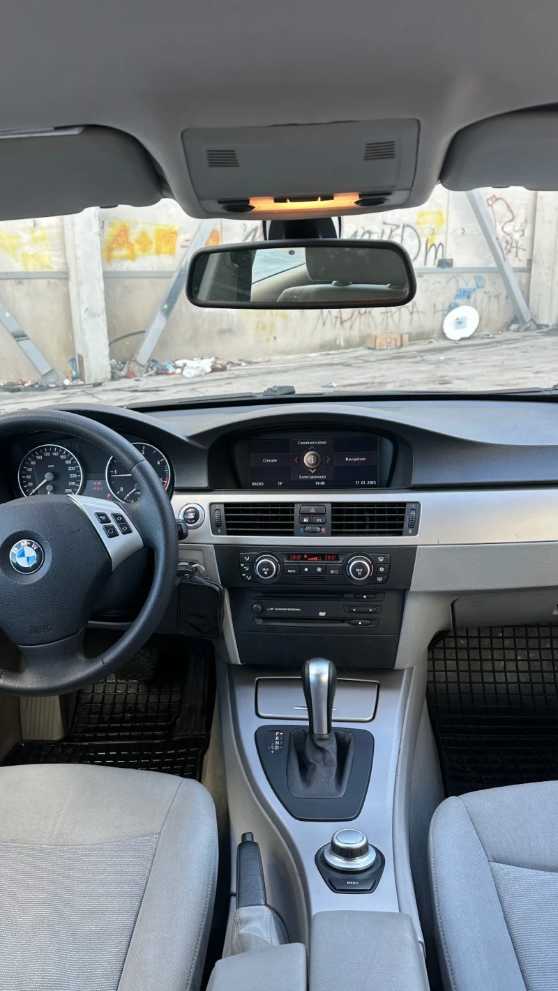 BMW 320 D, снимка 7 - Автомобили и джипове - 48719629