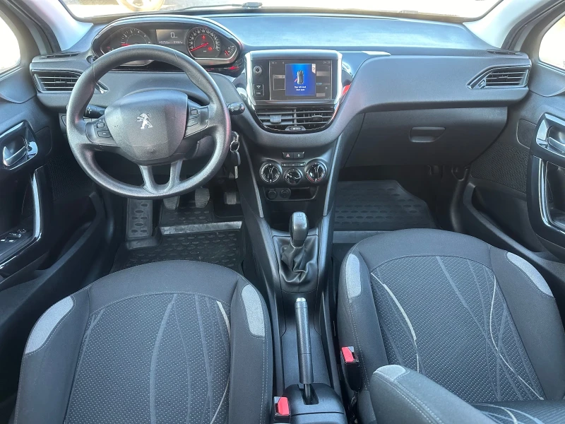 Peugeot 208 1.4 i, снимка 9 - Автомобили и джипове - 49378882