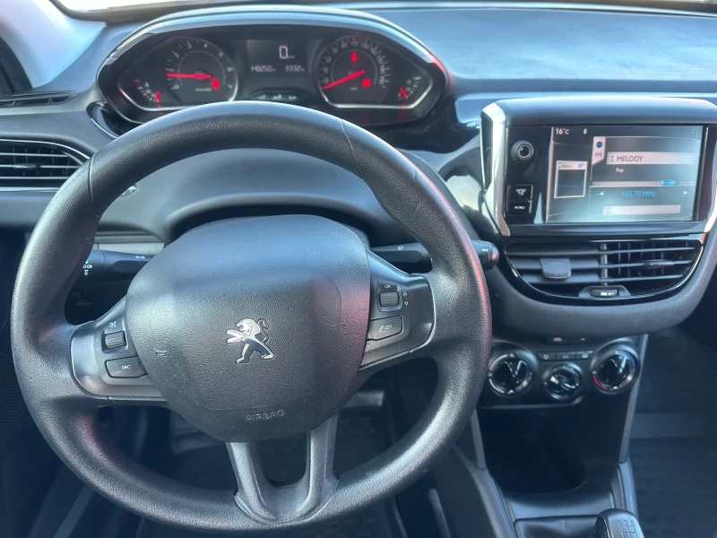 Peugeot 208 1.4 i, снимка 10 - Автомобили и джипове - 49378882