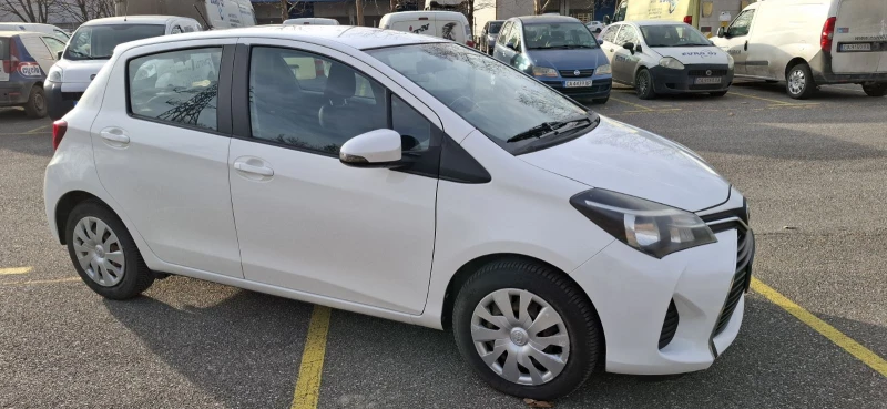 Toyota Yaris, снимка 6 - Автомобили и джипове - 49529496