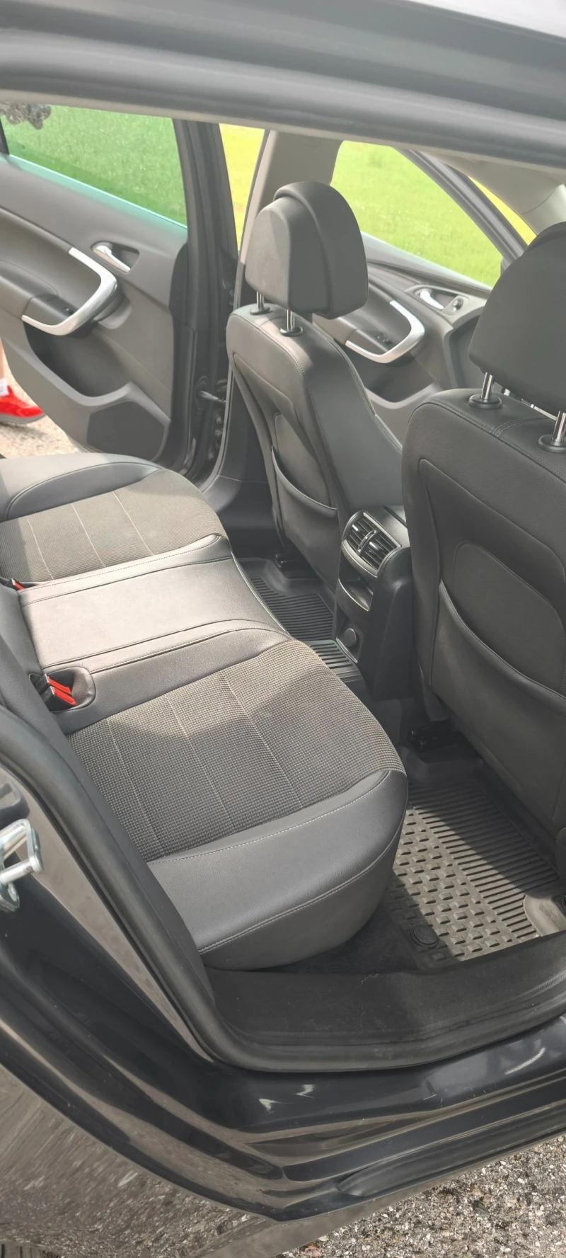 Opel Insignia Eco Flex, снимка 11 - Автомобили и джипове - 52878151