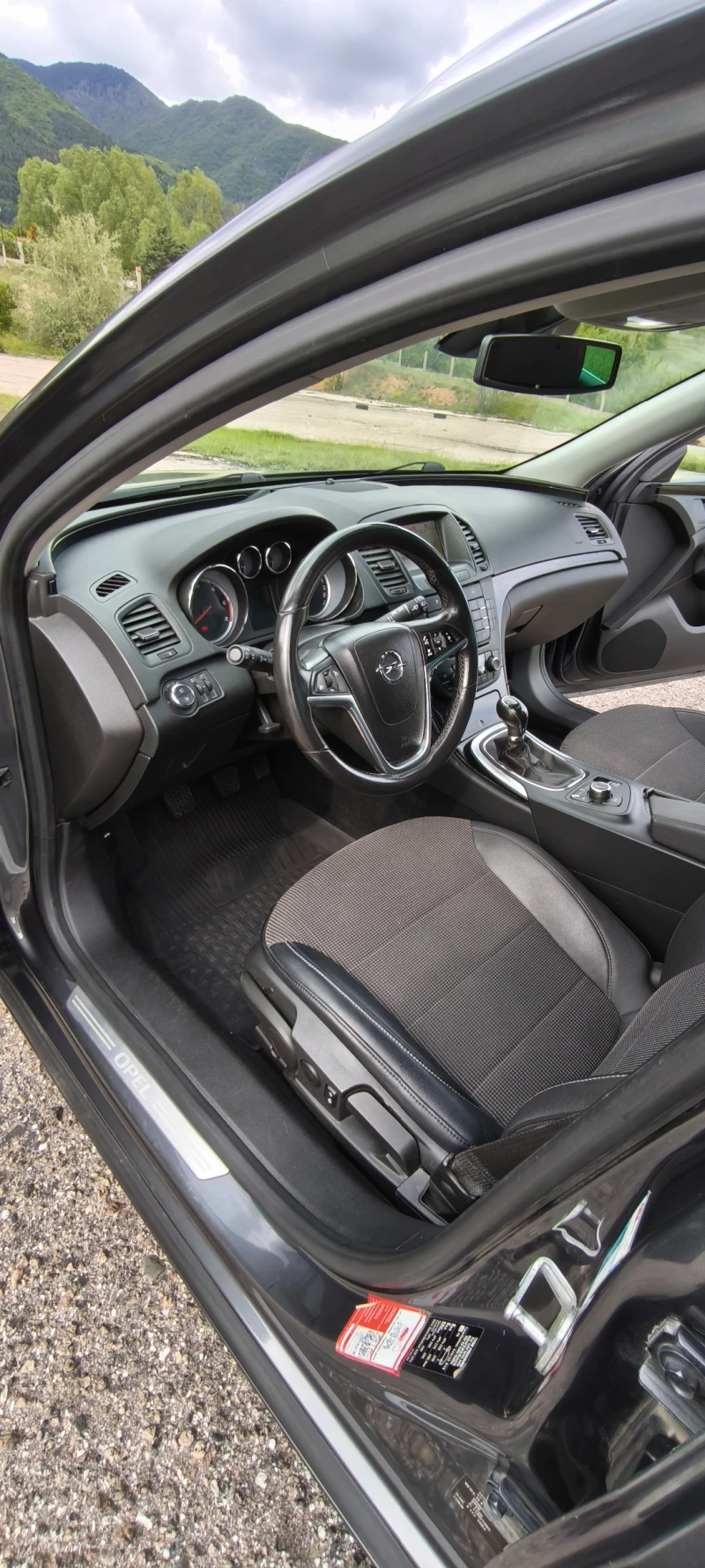 Opel Insignia Eco Flex, снимка 9 - Автомобили и джипове - 52878151