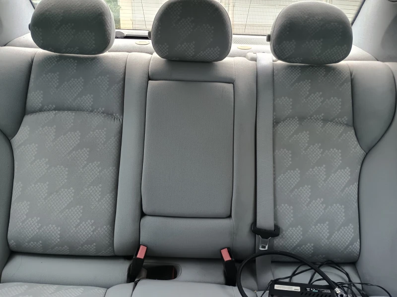 Mercedes-Benz 220, снимка 16 - Автомобили и джипове - 51210143