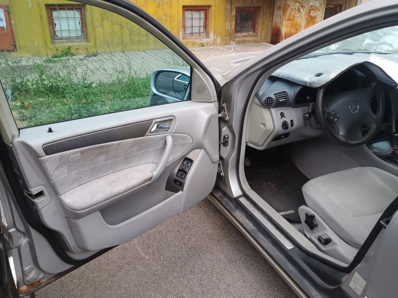 Mercedes-Benz 220, снимка 6 - Автомобили и джипове - 51210143