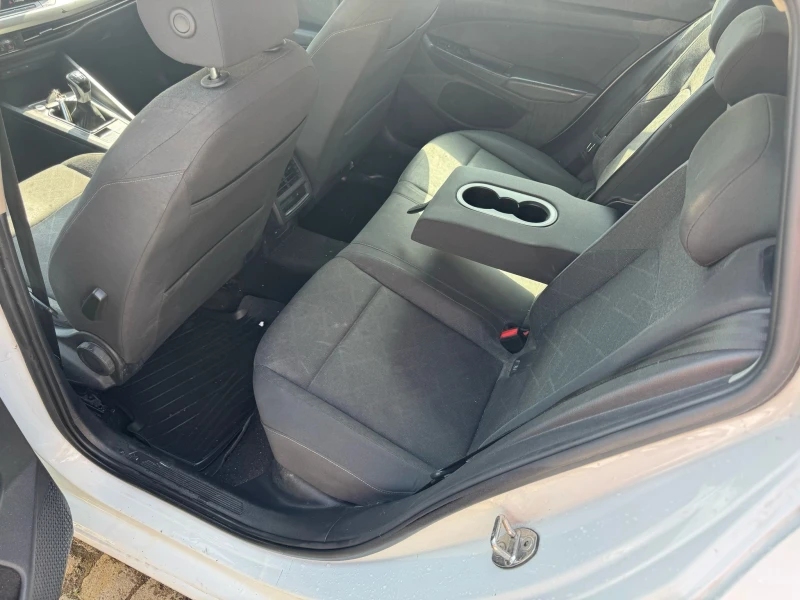 VW Golf 2.0, снимка 13 - Автомобили и джипове - 50818624