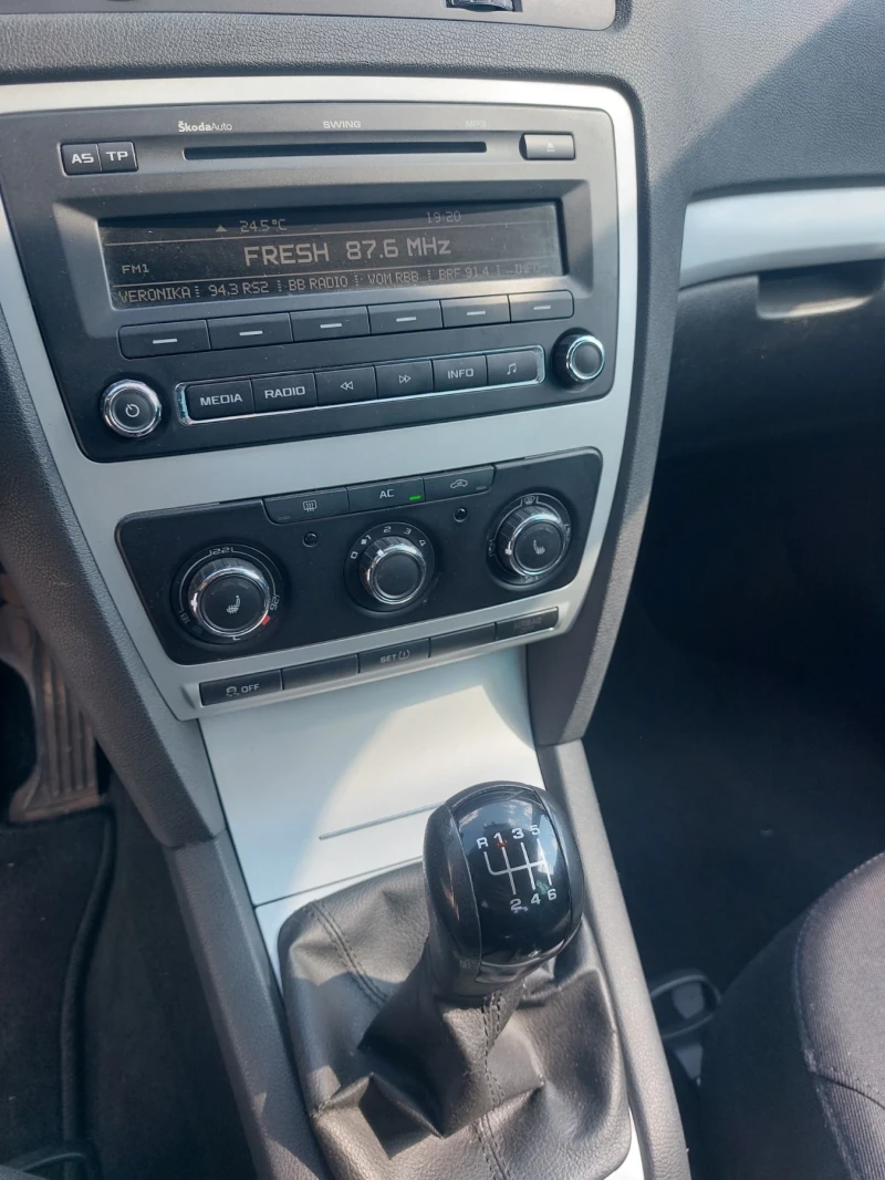 Skoda Octavia, снимка 15 - Автомобили и джипове - 52495445