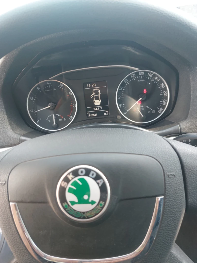 Skoda Octavia, снимка 14 - Автомобили и джипове - 52495445