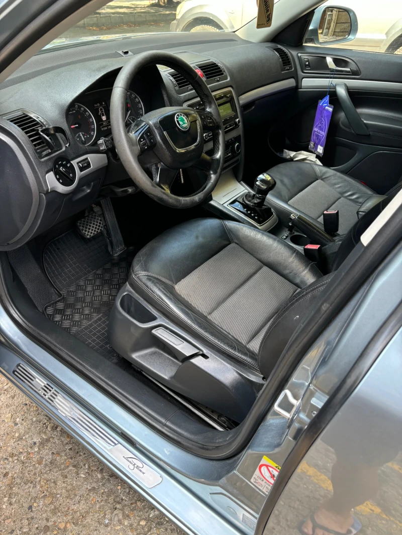 Skoda Octavia, снимка 8 - Автомобили и джипове - 52682607