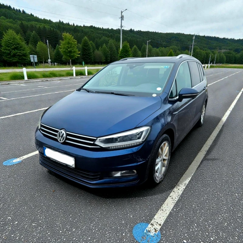 VW Touran АВТОМАТ 7 МЕСТА ВСИЧКИ ЕКСТРИ 