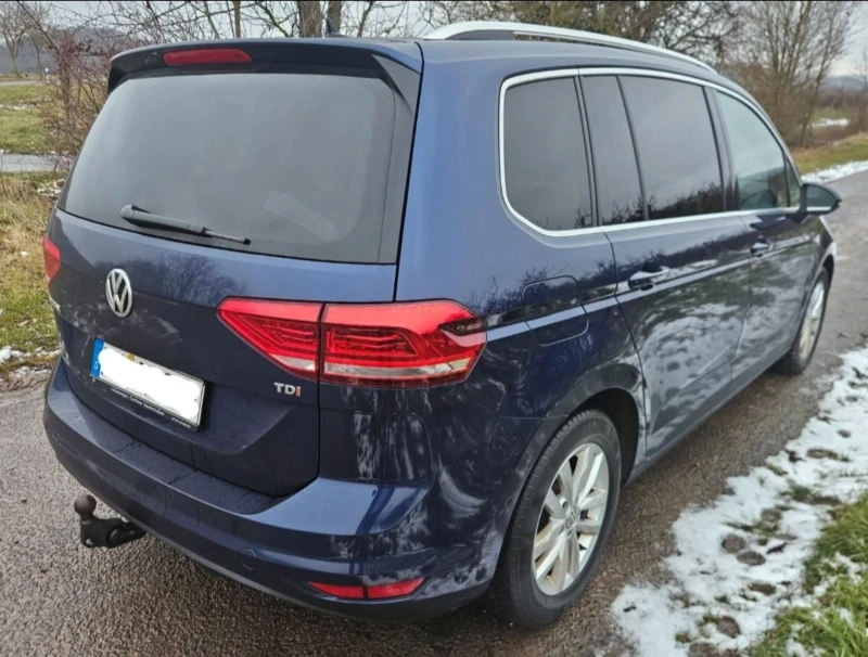 VW Touran АВТОМАТ 7 МЕСТА ВСИЧКИ ЕКСТРИ , снимка 4 - Автомобили и джипове - 53067776