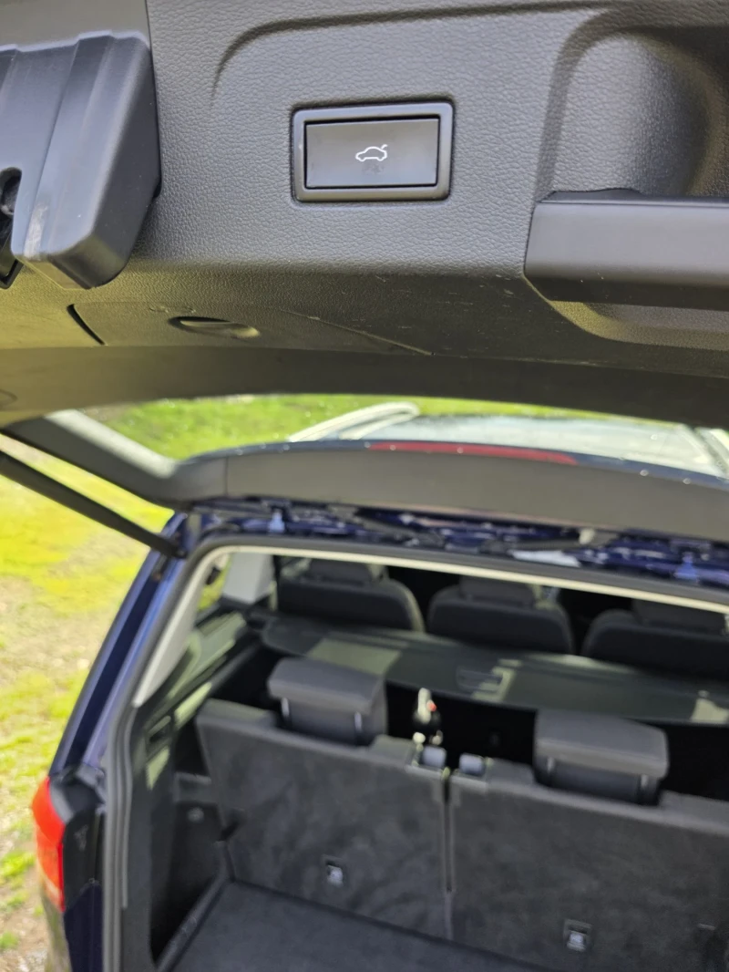 VW Touran DSG 7 МЕСТА ТОП ЕКСТРИ , снимка 17 - Автомобили и джипове - 53067776