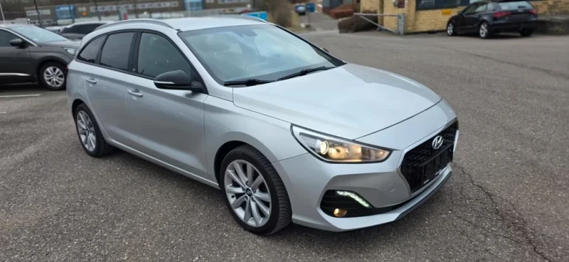 Hyundai I30 1.6 CRDi 81kW Premium DCT, снимка 8 - Автомобили и джипове - 53227986