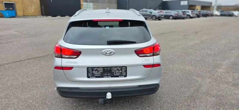 Hyundai I30 1.6 CRDi 81kW Premium DCT, снимка 3 - Автомобили и джипове - 53227986