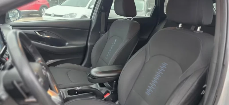 Hyundai I30 1.6 CRDi 81kW Premium DCT, снимка 10 - Автомобили и джипове - 53227986