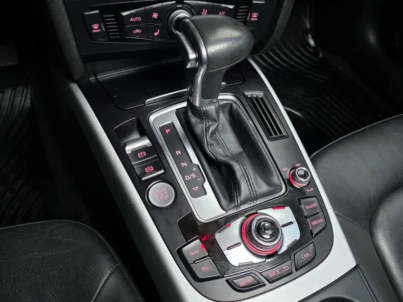 Audi A4 2.0 TDI Dynamic, снимка 17 - Автомобили и джипове - 53676393