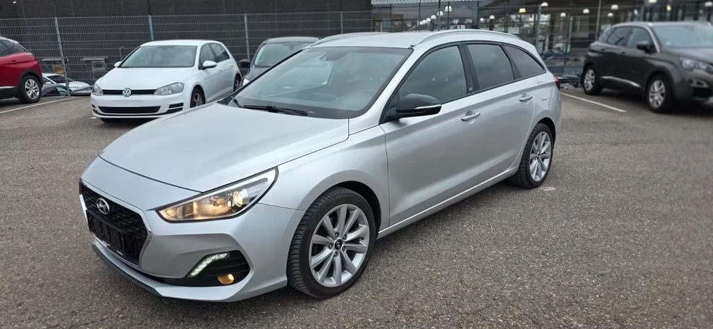 Hyundai I30 1.6 CRDi 81kW Premium DCT, снимка 1