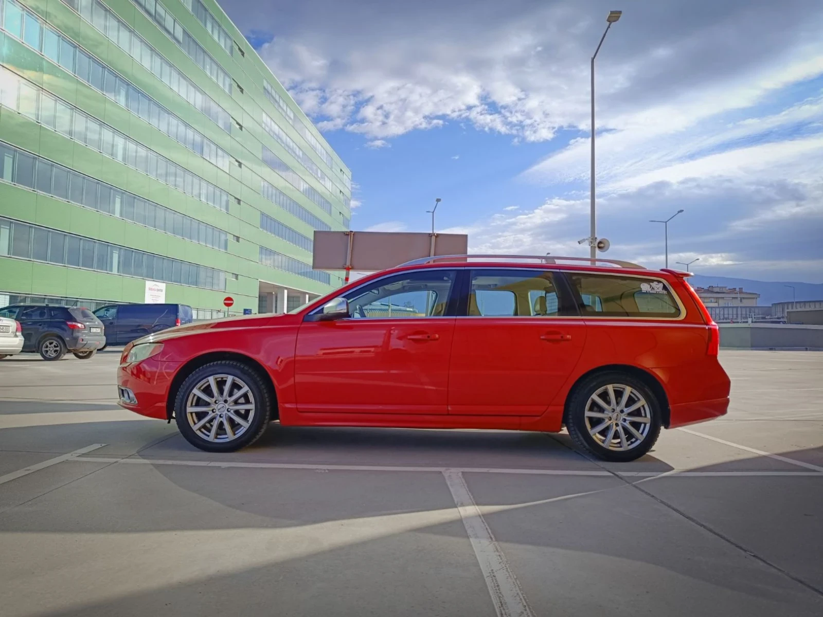 Volvo V70 2.5 T Bi-FUEL - изображение 3