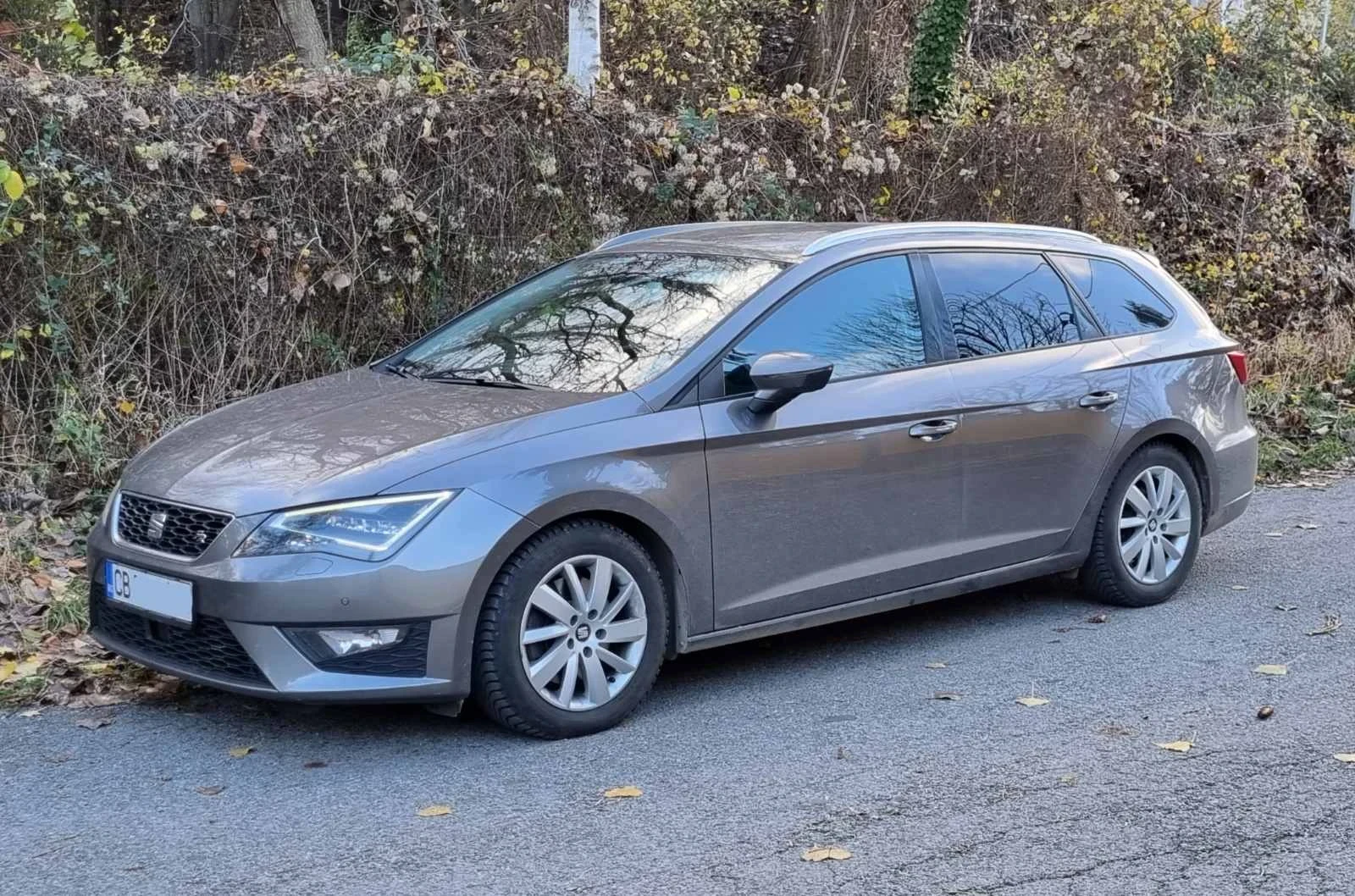 Seat Leon Seat Leon FR 2.0 tdi DSG Подгрев - изображение 2